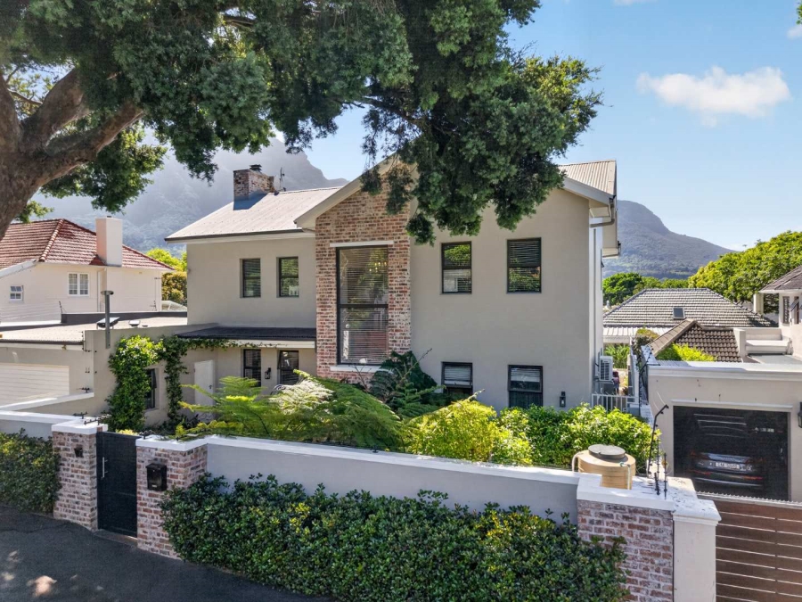 5 Bedroom Property for Sale in Claremont Upper Western Cape